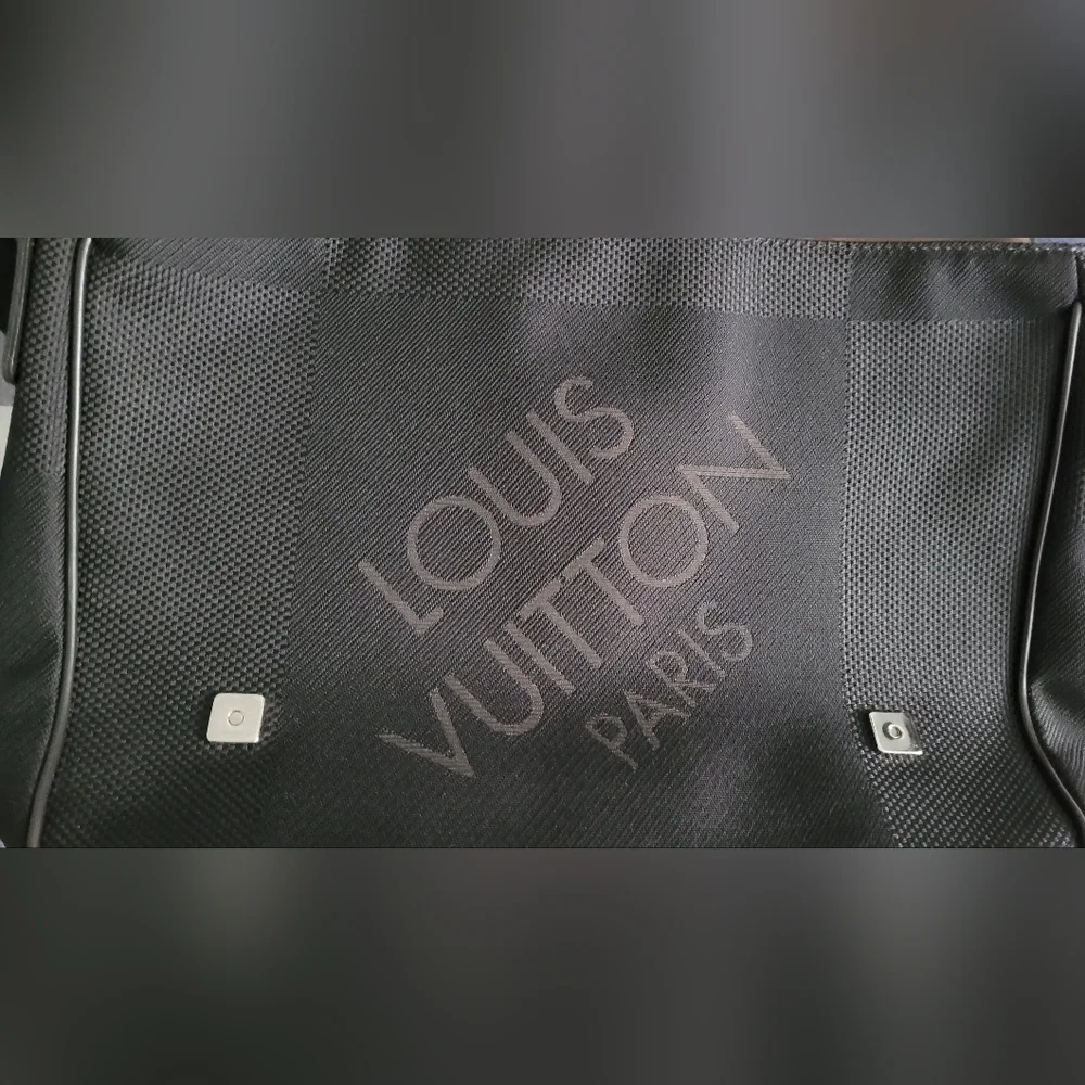 Louis Vuitton Messenger Bag Damier Black